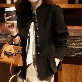 Casaco Feminino Elegance em Lã - Sofisticação e conforto para o frio