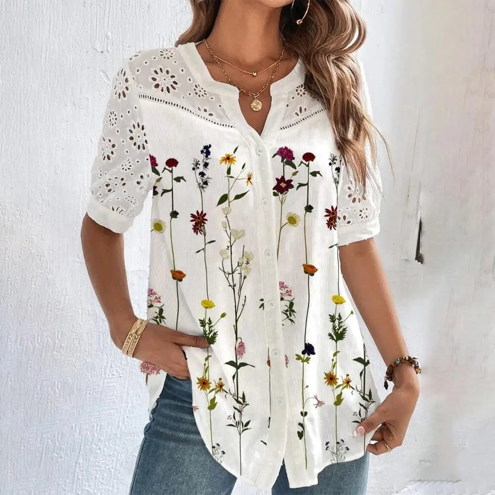 Blusa Social Feminina com Bordado Vazado e Estampa Floral