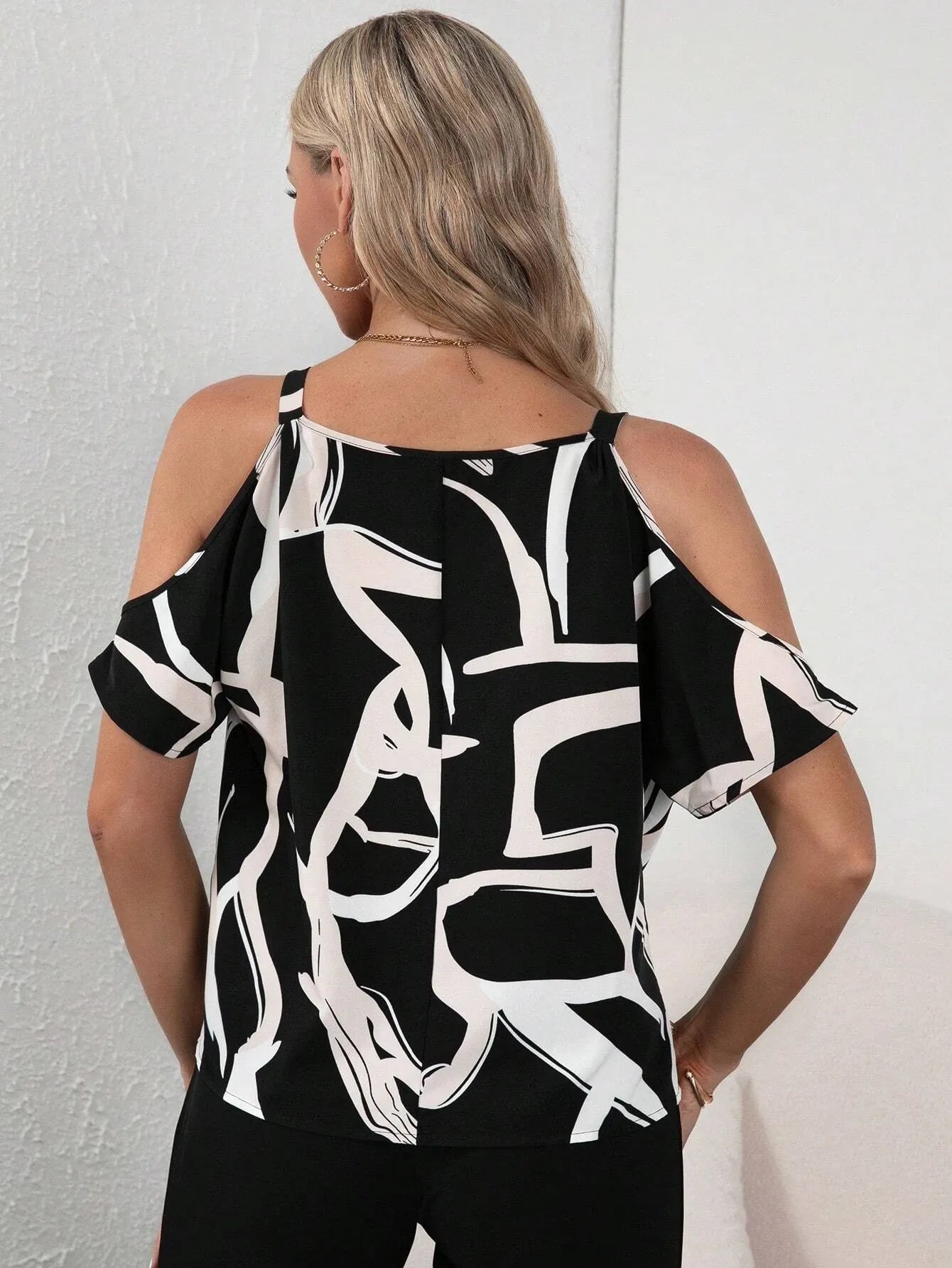 Blusa Estampada com Ombro Vazado - Balli