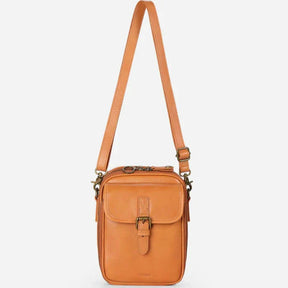 Bolsa Transversal Compacta Feminina com Detalhe de Fivela