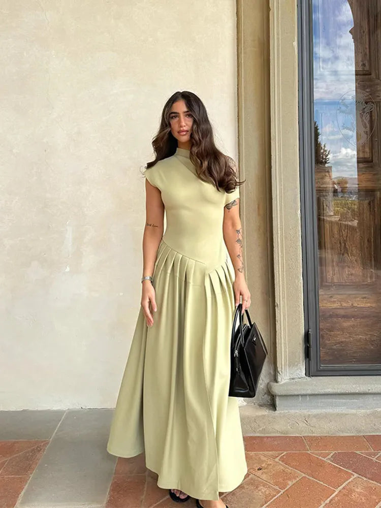 Vestido Longo Elegante com Cintura Plissada